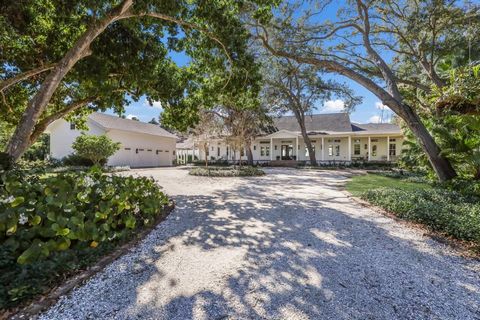 THE CROWN JEWEL OF THE MANATEE RIVER!!! Once in a lifetime opportunity to own this magnificent gated riverfront estate. LITERALLY NOTHING ELSE LIKE IT...THE LARGEST PARCEL ON THE MANATEE RIVER with direct access to the Gulf of Mexico. Truly one of th...