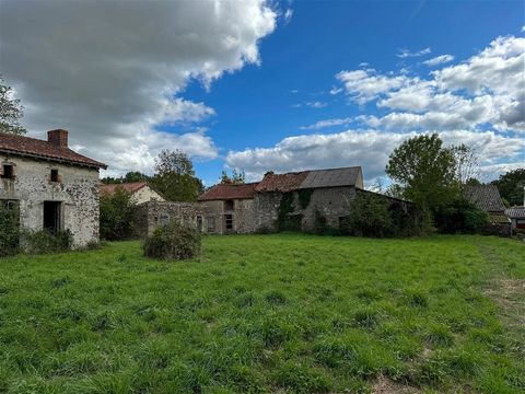 Property to renovate, including 3 possible houses and 2 independent outbuildings. Located in a small hamlet on the outskirts of Val d'Oire et Gartempe. Easy access to Bellac or Montmorillon, each with supermarket, doctors and schools. A large plot of...
