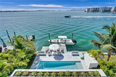 Spectacular panoramic Bay views from this stunning full floor waterfront residence with enormous 1,200 sqft. private patio with exclusive access to the Bayfront pool below. 2nd Floor location boasts impressive views of vivid sunrises and sunsets, wit...