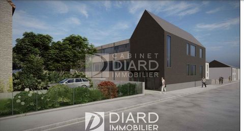 Premises with a surface area of 369 m2 sold raw, on the second and last floor with a new building, passive building. Ideal location at the foot of the train station and with direct access to the Rennes Paris 4 tracks. 7 private parking spaces. Privat...