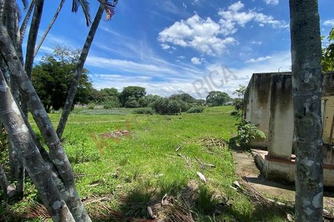 Property of 6.9 acres, located in the Great Metropolitan Area (La Garita, Alajuela) ideal for residential development. Mixed land use (residential/commercial). Located in an area of high added value due to the development of free zones both in the Co...