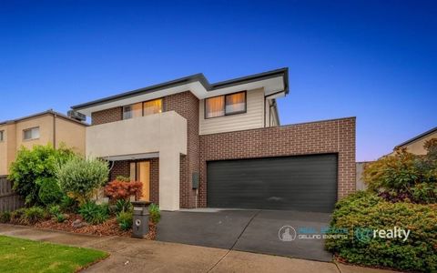 Fantastic 4 Bedroom Double Story House for sale in Berwick Waters ,Clyde North. This home is perfect for First home buyers, investors and families looking for a home that has it all. Features include; - 4 spacious bedrooms plus a study. - 2 bathrooms...