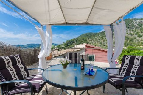 All the corners of this property, either inside or outside, emanate a great and special character and charm thanks to the rustic style of the natural stone and the pure beauty of the mountain right in the plot as you can see in the terrace, where you...