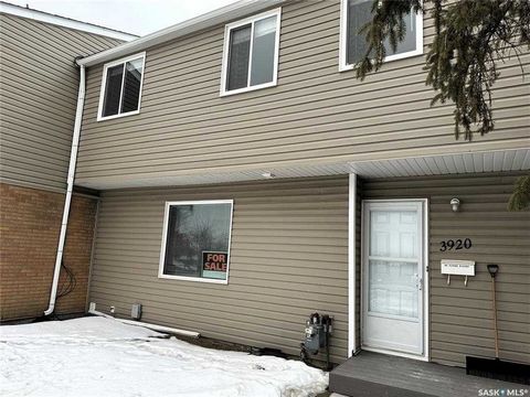 Perfect for first time home buyers or landlords! This recently renovated 1034 sq. ft. townhouse in beautiful Whitemore Park is conveniently located within 10 minutes walking distance to U of R, Sask Polytechnic and various amenities. Facing Wascana P...