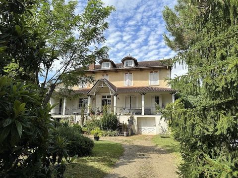 Summary Stunning character house situated at Montguyon, this detached house dates back to the 18th Century, it’s a spacious house with mature garden 3000m2. The house and has fuel central heating, and is in its original condition, there is no double ...