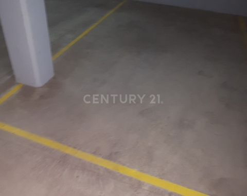 Garage space in Llinars del Vallés that has 11 m2 which makes it a large square with good maneuvering and the most outstanding, in a very good area. Do not miss this occasion for features and comfort. Call us and make your offer.