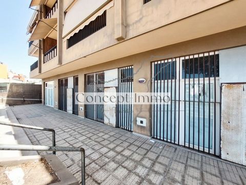 A great buying opportunity and a very lucrative investment: LARGE PREMISES WITH OUTDOOR TERRACE and PARKING SPACE on 1st SEA LINE in Valle Gran Rey, LA GOMERA! The place is in shell condition and in need of renovation. It has a separate entrance acce...