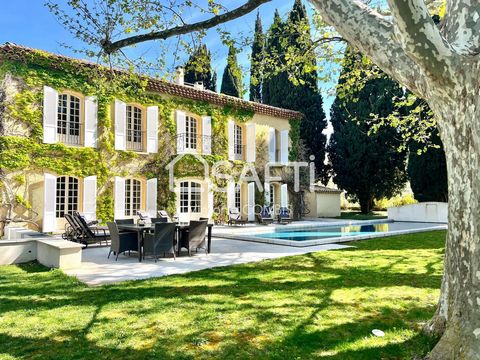 Discover this splendid 19th-century bastide, beautifully renovated to blend authentic Provencal charm with modern amenities. Situated just 5 minutes from the center of Saint-Cyr-sur-Mer, it rests on a magnificent 1.5-hectare estate, offering a true h...
