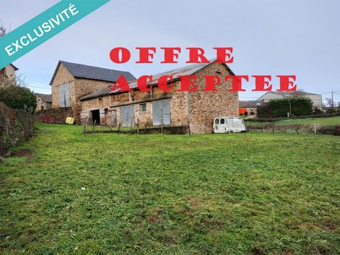 Dans le petit hameau de Montautat , commune de la Selve en Aveyron,venez découvrir cet ensemble de bâtiments qui est composé d'une petite maison d'environ 80m2 à rénover entièrement(reste tout à créer:wc,salle d'eau...),d'une grange et d'une bergerie...