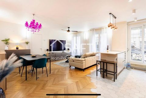 Paris 4e Boulevard de Sébastopol, dans un bel immeuble de type Haussmannien Jean-Paul De Azevedo vous propose ce bel appartement de 60m2 entièrement rénovée 2022 au calme situé au 1er étage sur cour avec ascenseur. Il vous offre une entrée, un grand ...