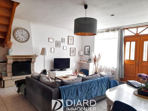 New exclusively from Cabinet Diard Immobilier! Type 5 stone house of approximately 121 m2 of living space located in the centre of St Ouen, offering: a living room with fireplace, a fitted kitchen, utility room, shower room / WC. Upstairs: hallway, 4...