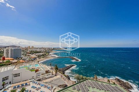 This 2 bedroom penthouse is a gem offering an exceptional experience in one of the best areas of Tenerife South. With panoramic sea views, this place is perfect for those looking for a quiet life without noise. It has 2 bedrooms and 2 modern and func...