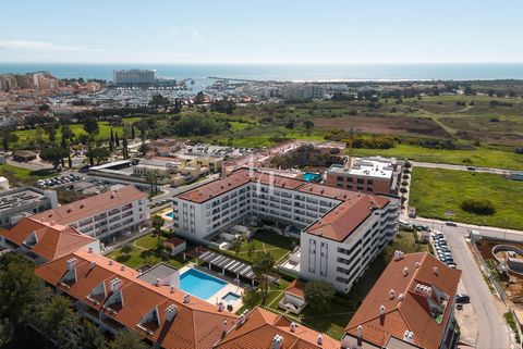 Venha descobrir este incrível apartamento T2, recentemente renovado, localizado em Vilamoura no edifício Mediterrâneo. Com uma localização central, esta é a oportunidade perfeita para desfrutar do estilo de vida exclusivo do Algarve. O apartamento ap...