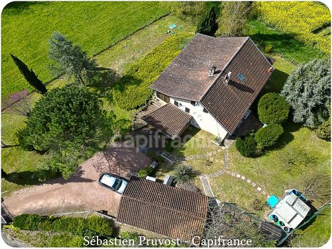Dpt Dordogne (24), à vendre TRELISSAC maison P7 de 115 m² - Terrain clos de 1 750,00 m² - Garage - 3 chambres