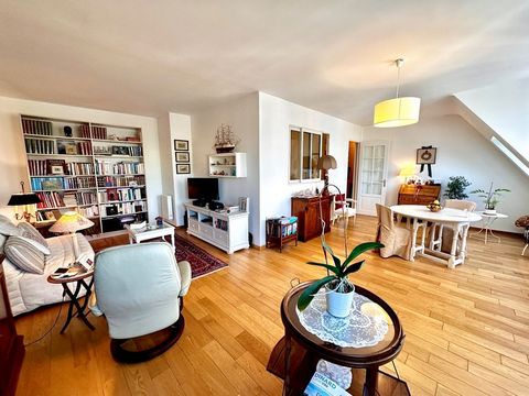 Dpt Ille et Vilaine (35), à vendre DINARD appartement T4 de 94,61 m²