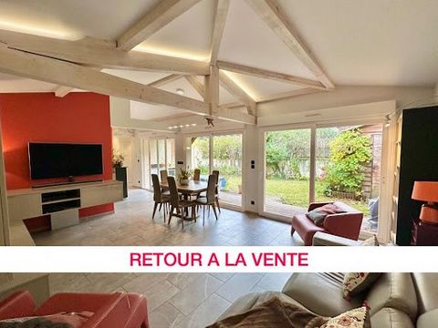 EXCLUSIVE: Rare on the market! A 6-room house 117m2 + 28m2 with an intimate garden of 90m2 located in Lyon 3rd, Montchat sector 400m from the Grange Blanche tram stop. Very quiet at the end of a cul-de-sac and renovated in 2016, this large house offe...