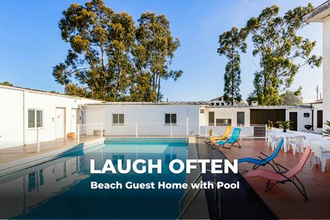 Located 10 minutes walk from Madalena Beach and a quick drive to the main tourist attractions in Porto, LAUGH OFTEN ☀ Beach Guest Home is a complete, modern and quiet guest house with 3 bedrooms and shared swimming pool. You can relax, have fun and s...