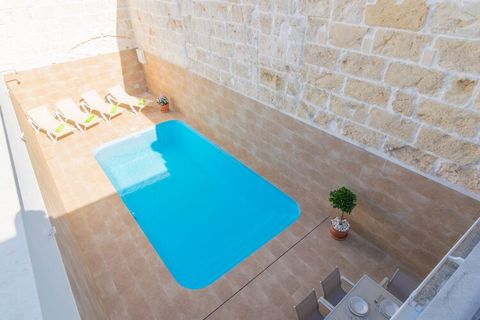 The terrace of this great two-storey house is no doubt the favourite place of our guests. The warmth offered by the high stone walls, that surround the amazing pool, transforms the space in a real paradise, in a magazine image, within town. The chlor...