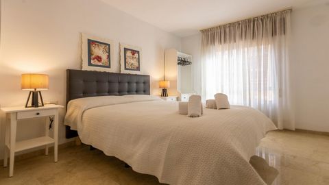 Our Apartment is the best option for travelers who want to know the Historic Center of Córdoba, whether you travel by car, we have private parking, or if you arrive by train because a taxi will take you to our apartment in a few minutes. It is a grea...