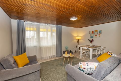Centrally Located, Cozy Home Design, fully furnished and comfortable 1 Bedroom apartment with a king bed and a terrace in a calm and friendly neighborhood. Surrounded with cafes, pubs, restaurants and steps away from all kind of public transportation...
