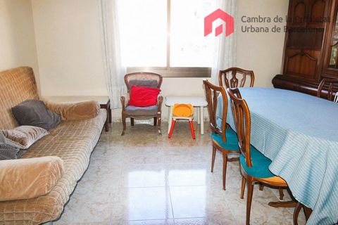 Bright apartment for sale of 90 m² rented until September 2026 in the Navas neighborhood. We have in our portfolio this spacious apartment of 90 m² offers a comfortable and bright lifestyle. With 3 double bedrooms this property is perfect for those l...