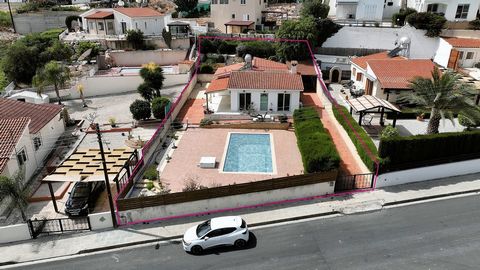 Located in Paphos. Ground floor house located in Pegeia, Paphos. The house consists of an open plan living room/kitchen, three (3) bedrooms (of which the master is en-suite) and a bathroom with toilet. Furthermore, the house has a private swimming po...