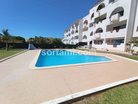 Fabulous one bedroom apartment situated in a quiet and residential area in Albufeira, just five minutes walk from the beach. Comprising a large living- and dining room, a great kitchen equipped with a pantry, facing south, a balcony and swimming pool...