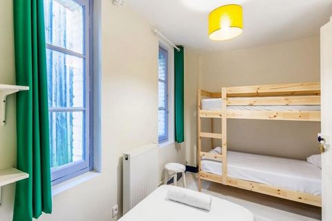 Cette charmante maison de pêcheur entièrement rénovée offre un espace cosy pouvant accueillir jusqu'à 5 personnes. Il comprend une chambre avec un lit queen-size, une deuxième chambre avec un lit simple et un lit superposé ainsi que deux salles d'eau...