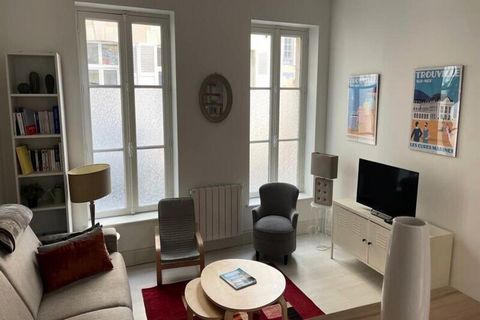 Prachtige accommodatie van 52 vierkante meter gelegen in à Trouville-sur-Mer met privébinnenplaats. ArrayHet is 52 vierkante meter groot, omvat 2 slaapkamers met meerdere opslagruimtes en is geschikt voor maximaal 2 personen. 2 volwassenen en 2 kinde...