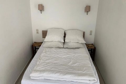 Appartement type F2, inclusief een slaapkamer (tweepersoonsbed) grenzend aan de eetkamer met schuifdeur, een hut met stapelbed, een badkamer, een toilet, het voordeel op een steenworp afstand van het strand en winkels. Het appartement bevindt zich op...