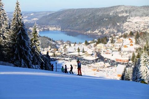 Wunderschöne Wohnung von 105 Quadratmetern in à Gérardmer. ArrayEs eignet sich perfekt für einen Touristenaufenthalt und bietet Platz für bis zu 2 Personen. 8 Personen. Alle Annehmlichkeiten sind vorhanden. nahe. Ich freue mich darauf, Sie begrüßen z...