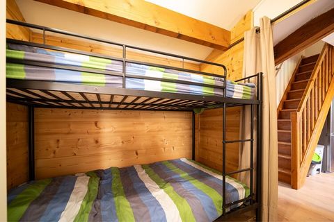 Diese ferienwohnung in Allos mit 1 Schlafzimmer und hat eine Kapazität für 6 personen. Unterkunft Unterkunft hat 40 m² befindet sichschicke und voll ausgestattete. Die Unterkunft befindet sich 200 m von der Skipiste, 500 m von der Stadt (Stadtzentrum...