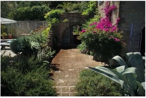 Casa Bella Vista, ein völlig restauriertes Ferienhaus,und Pool mit Blick auf den Tiber und das Tibertal in einer unberührten herrlichen Landschaft, bestehend aus einem Wohnraum, einer schönen Küche, zwei Schlafzimmern, zwei Badezimmern und einem türk...