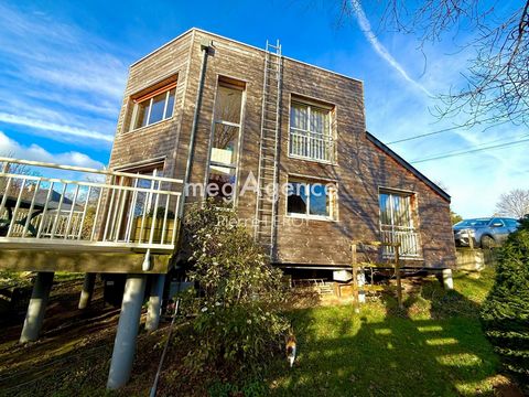 Located in a quiet and sought-after environment, ideally located, close to the SNCF train station, shops and schools, this unique architect-designed house is based on the concept of a building with very low energy consumption. Designed according to t...