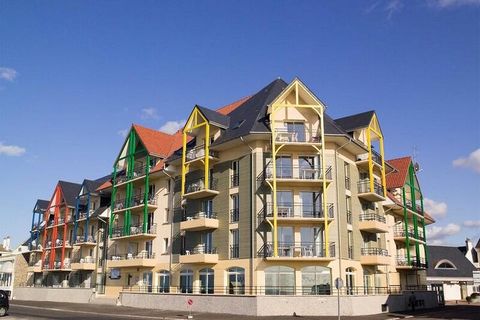 Located in front of the pebble beach of Cayeux-sur-Mer, on the banks of the English Channel, the Résidence les Terrasses de la Plage*** is close to the city center, in a quiet area. The nearest supermarket is just 150 m away, and restaurants are also...