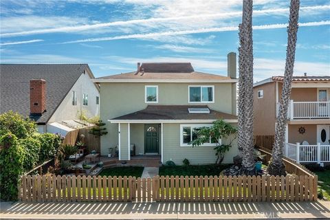 Welcome to this stunning beach house in Oxnard Shores with 3 bedrooms and 2 bathrooms, perfect for coastal living. This home offers an open floor plan with large windows that fill the space with natural light, blending the indoors with cool ocean bre...