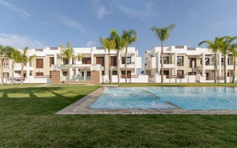 Bungalows for sale in Torrevieja, Alicante, Costa BlancaA completely new project that is located on the side of a hill with magnificent views of the pink lagoon. This project consists of 104 apartments. Phase I, which is already for sale, has 52 home...