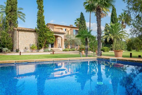 Charming country villa near Moscari with lovely mountain views and holiday rental license This lovely villa with heated pool is offered for sale in Moscari. This property is on a substantial corner plot of about 14,600m2, providing a serene setting w...