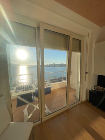 Apartment for sale in Saranda It is organized in Two bedrooms One Bathroom Living room and kitchen area Balcony with sea view Fifth floor Well maintained residence Private garage included Total area 100 sqm Fully furnished Paved with parquet 100 m aw...