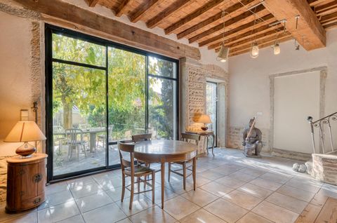 Maison familiale spacieuse 342 m2 avec piscine — Rillieux-la-Pape