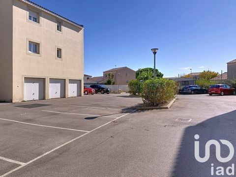 iad France - Elise Signorello vous propose: Rare sur le marché ! Garage de 18m² à vendre à Frontignan. Situé dans une résidence sécurisée de bon standing datant de 2011, ce garage est une opportunité à ne pas manquer pour les habitants de Frontignan ...