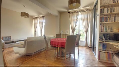 Nathalie MAZBANIAN vous propose ,en EXCLUSIVITE, ce bel appartement de 3 pièces ,situé au rez de jardin, avec accès direct à la TERRASSE et au JARDIN. Dans une agréable copropriété de seulement 4 logements, SANS CHARGES, découvrez ce T3 en rez-de-jar...