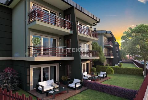 Impressive View Villas with Pool and Security in Yalova Kadıköy Yalova is a prominent city near major cities like İstanbul and Bursa. With its natural reserves, clean air, historical and cultural richness, modern lifestyle, and transportation facilit...