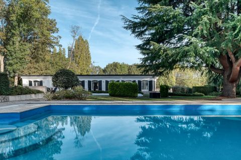 Dpt Yvelines (78), à vendre GARANCIERES villa de plain-pied, P7 de 227,09 m² - Terrain de 9 327,00 m² - piscine
