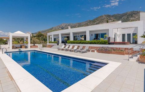 Incredible opportunity to acquire this unique villa for sale in Mijas! With a Scandinavian-style design, this property has impressive panoramic views of the sea and fantastic mountain environments in the background. With more than 600m2 built and a p...