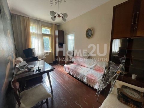 TOP LOCATION! M-VO OF AGRICULTURE! We present to your attention a spacious apartment on ul. 'Dimitar Trajkovic'. The apartment has a living room, three bedrooms, a kitchen, a bathroom with a toilet, a separate toilet, a basement and an attic of 20 sq...