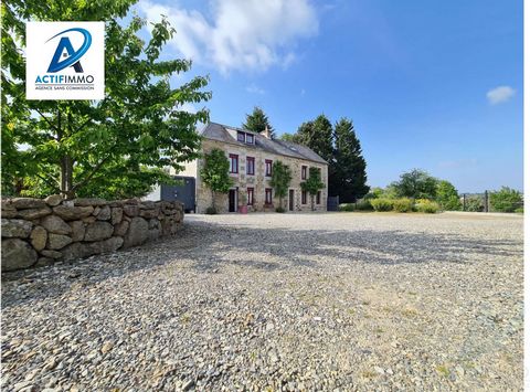In the town of Flers, ACTIFIMMO offers this farmhouse of 179 m2. It consists of: - on the ground floor: kitchen, living room, laundry room, utility room - on the first floor: four bedrooms, a bathroom, a shower room with a toilet and a separate toile...