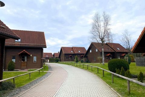 La maison de vacances confortable avec son atmosphère de bien-être confortable est située dans un complexe de vacances à la périphérie de la petite ville du Harz de Hasselfelde. Le complexe de vacances familial offre la base idéale pour passer des mo...
