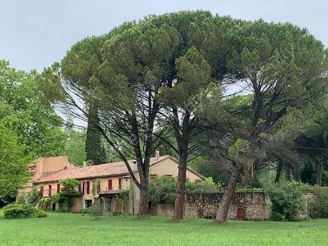 RARE, OLD TILE FACTORY restored, built around 1884, surrounded by 5.3 hectares of garden and forest. The property is located between Villecroze and Salernes, a major manufacturing site for Provençal tiles. The original oven, built in brick, is still ...