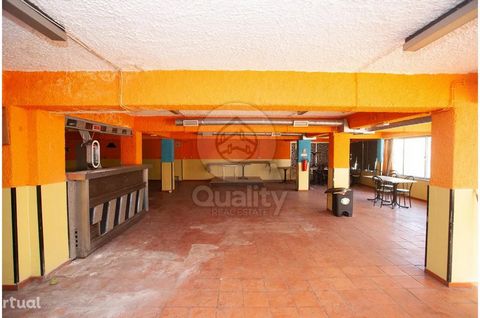 Opportunity not to be missed! Get this spacious Café at Fonte da Prata! With 210m² of ample space, ideal for different types of business, whether it's a café (current use), a restaurant, among others! Strategically located in an area with 5000 inhabi...